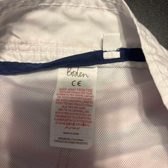 Boden Swim Trunks Boys 113-14Y Sharks Boardshorts Shorts Pool Beach Vacation - Picture 7 of 7